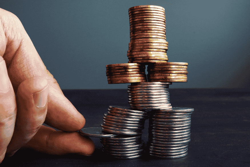 Stabilité financière fondée sur l’équilibre et la gestion progressive des ressources sans augmentation de revenus