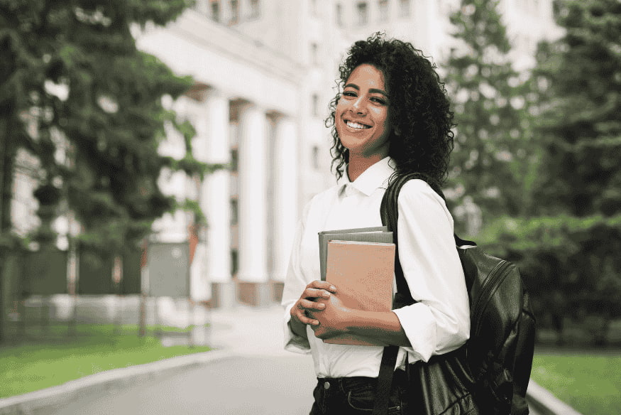 Prêt étudiant en France : comparer banques, garanties et solutions alternatives